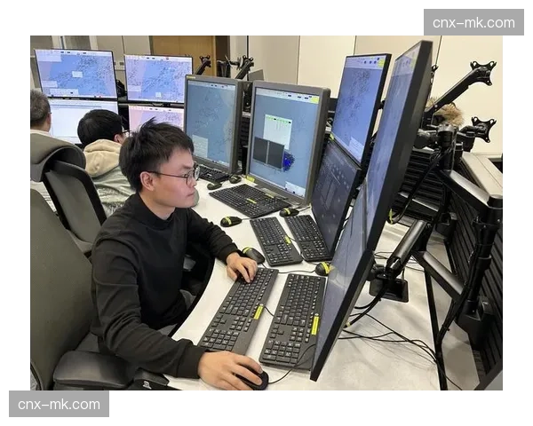 执行团队在本季度引入自动化引导系统 缓解赛场瞬时人流压力